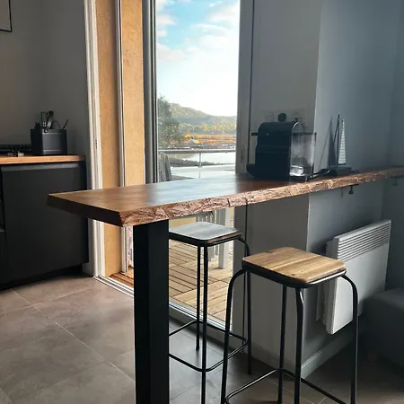 F2 Vecchio Vue Sur Les Salines *