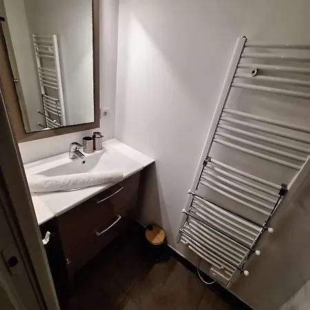 F2 Vecchio Vue Sur Les Salines