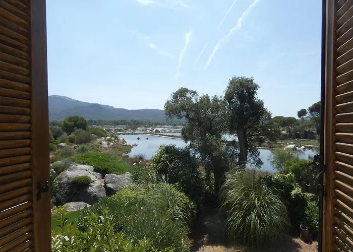 F2 Vecchio Vue Sur Les Salines *